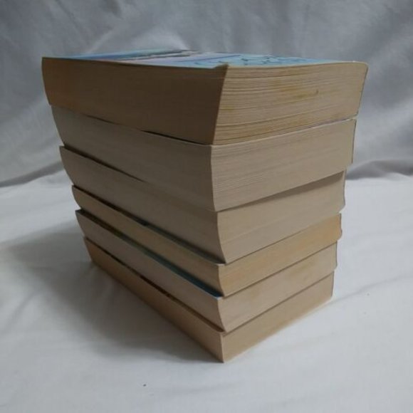 Sherryl Woods Lot of 6 Paperback Books - Harbor Light- Seaview Inn- Beach Home - Picture 11 of 12